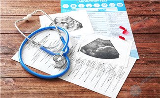 试管助孕技术如何解决FSH高、AMH低的不孕问题？