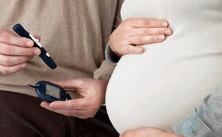 高龄生育会面临哪些妊娠风险？做三代试管如何规避？